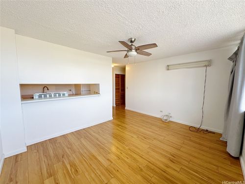 apt-809-2977 Ala Ilima St, Honolulu, HI, 96818-2572 | Card Image