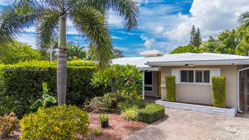 2115 Ne 15th Ave, Wilton Manors, FL, 33305-2306 | Card Image