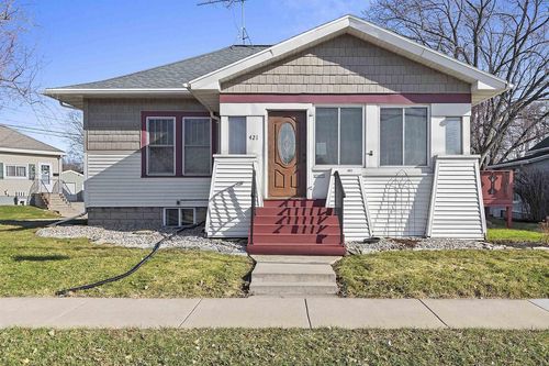 421 Ahnaip Street, MENASHA, WI, 54952 | Card Image