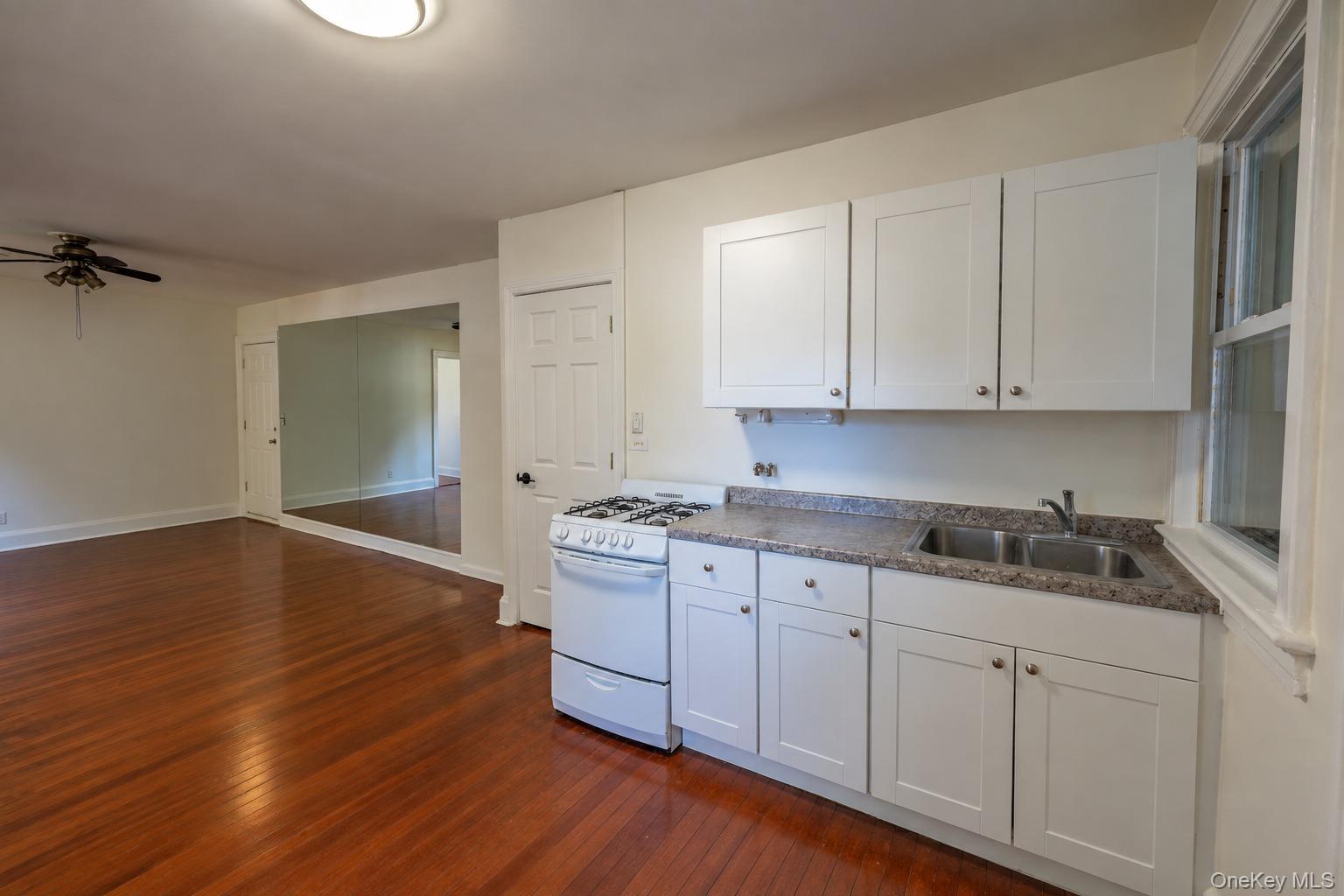 Residential Lease in Greenburgh 4