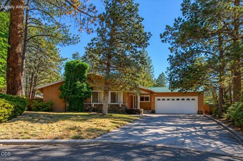 1934 Nw Eastes St, Bend, OR, 97703-1117 | Card Image
