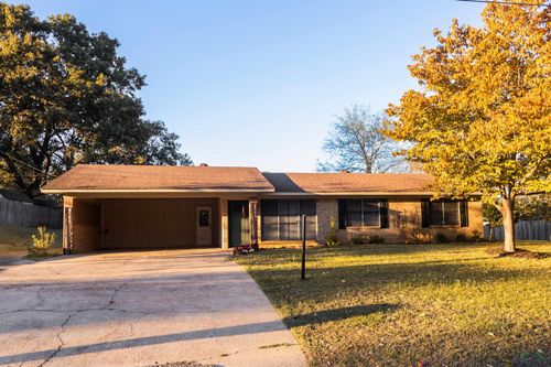 309 E Nancy St, White Oak, TX, 75693-1121 | Card Image