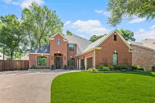 820 Glen Garry Dr, Flower Mound, TX, 75022-8004 | Card Image
