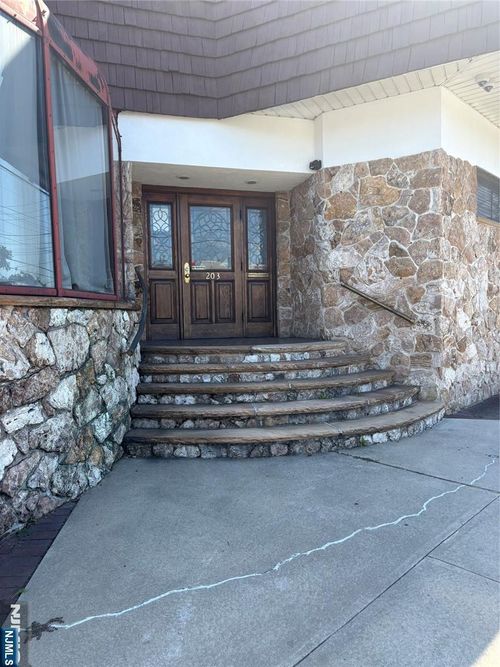203 Paterson Avenue, Wallington, NJ, 07057 | Card Image