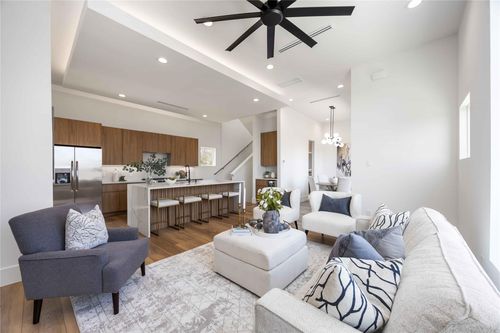 322 Janisch Rd, Houston, TX, 77018-2208 | Card Image