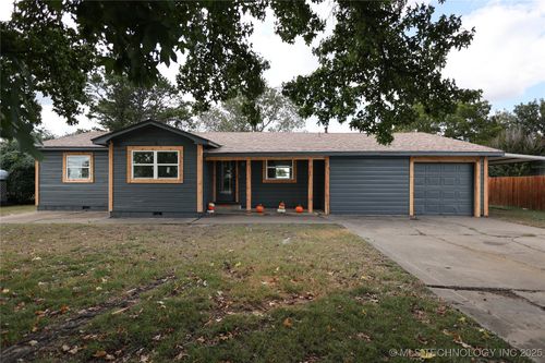 109 Evergreen Dr, Davis, OK, 73030-2703 | Card Image