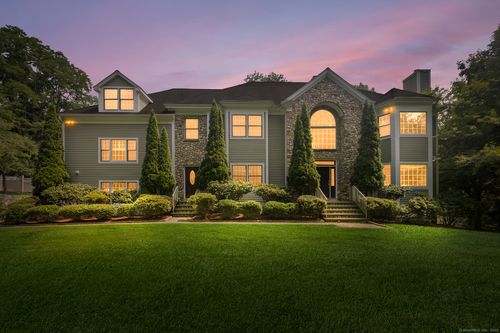 40 Wildwood Rd, Stamford, CT, 06903-2109 | Card Image