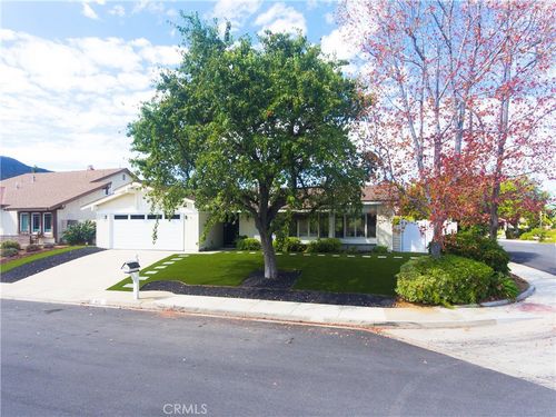865 Palmgrove Ave, Thousand Oaks, CA, 91320-3647 | Card Image