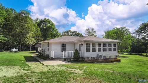2020 Pleasant View Rd Ne, Fort Payne, AL, 35967-7679 | Card Image