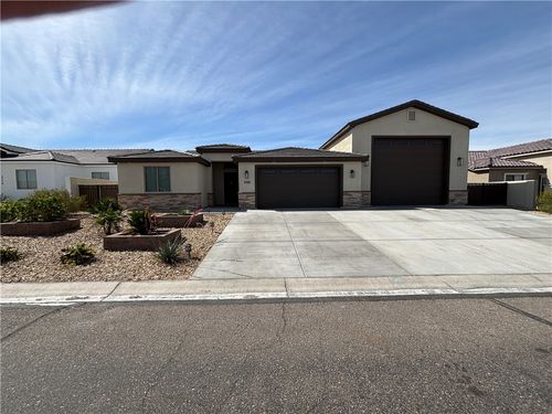 2168 E Calle Serena, Fort Mohave, AZ, 86426-5241 | Card Image