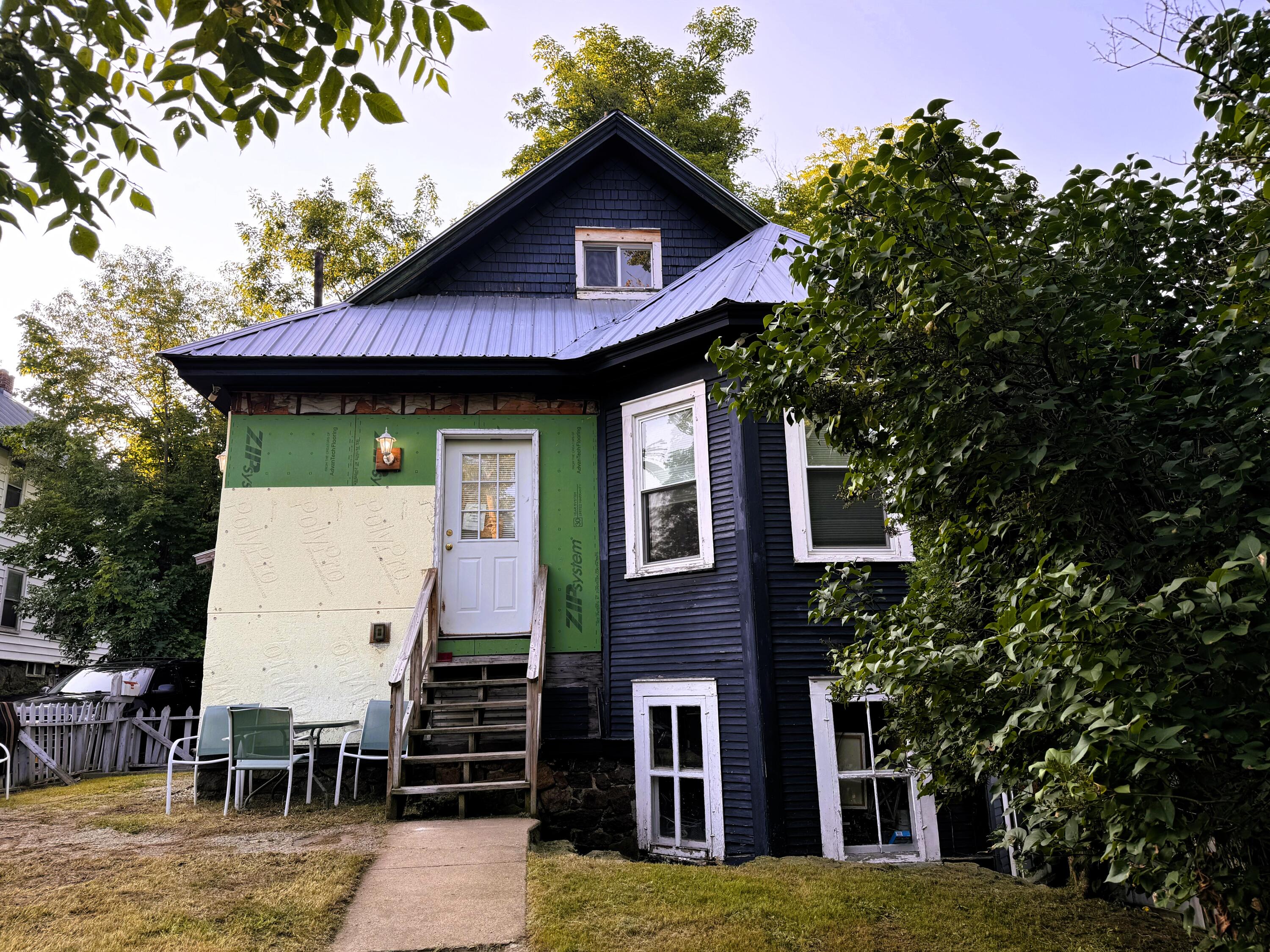 Neil St, Saranac Lake, NY 12983