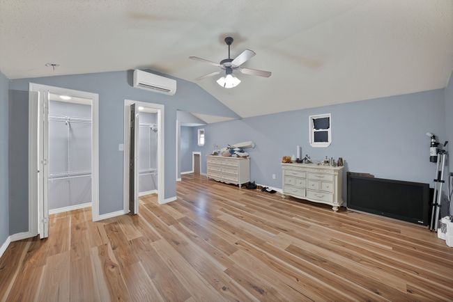 1025 Summit Dr, House other with 2 bedrooms, 2 bathrooms and null parking in Springtown TX | Image 13