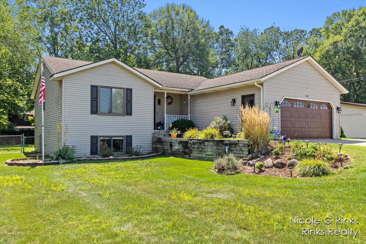 Riley St, Holland, MI 49424