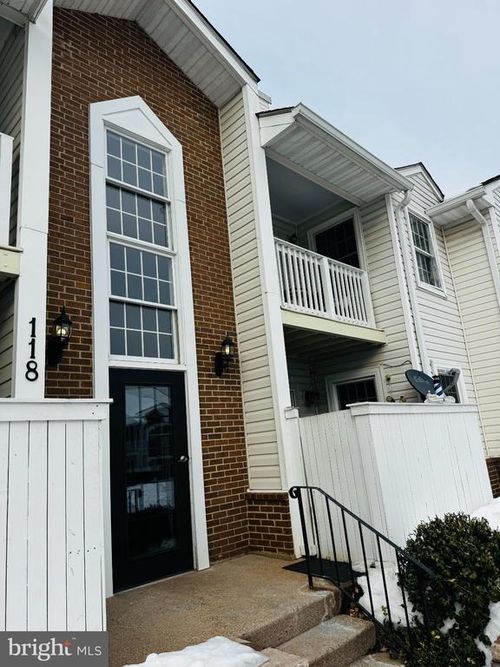 3-118 Westwick Ct, STERLING, VA, 20165-6121 | Card Image