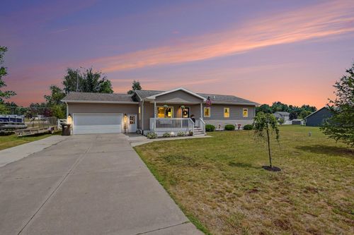 18986 Serenity Dr, Big Rapids, MI, 49307-8770 | Card Image