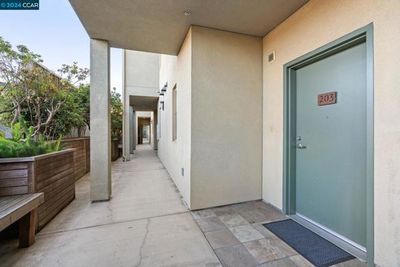 203 - Telegraph Ave, Condo with 1 bedrooms, 1 bathrooms and 1 parking in Oakland CA | Image 2