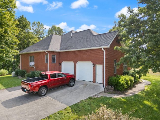 225 Hilltop Rd, Home with 3 bedrooms, 3 bathrooms and null parking in East Bernstadt KY | Image 65