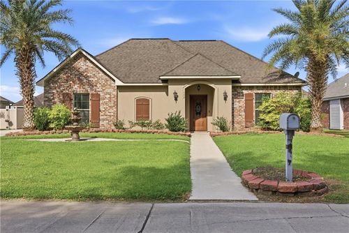 132 Dufrense Dr, Vacherie, LA, 70090-5248 | Card Image
