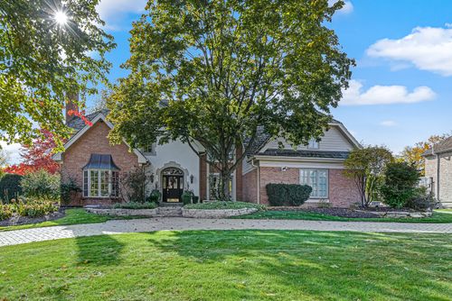 2 Hampton Ct, Burr Ridge, IL, 60527-5760 | Card Image