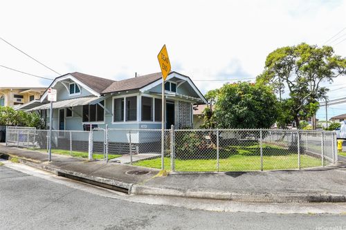 2119 Kalihi St, Honolulu, HI, 96819-3652 | Card Image