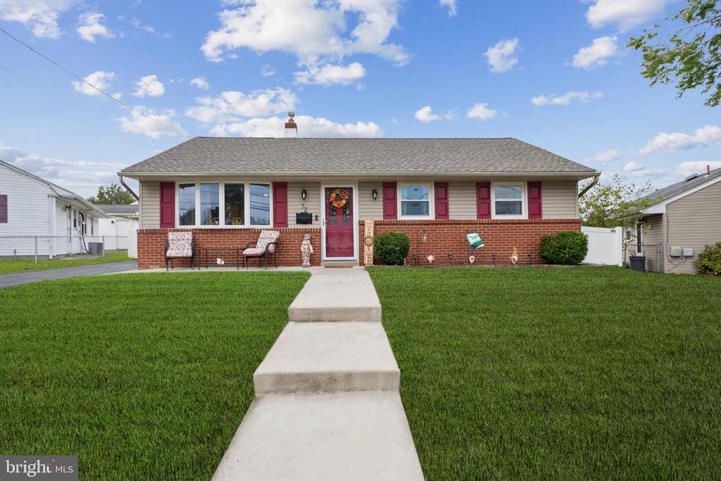 Midway Ln, Bellmawr, NJ 08031