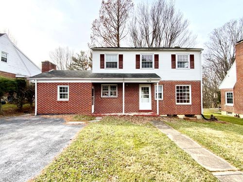 304 Plymouth St, Athens, WV, 24712-1306 | Card Image