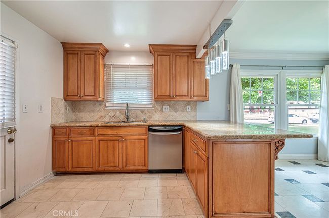 20129 Halsted St, House other with 3 bedrooms, 2 bathrooms and 2 parking in Chatsworth CA | Image 10