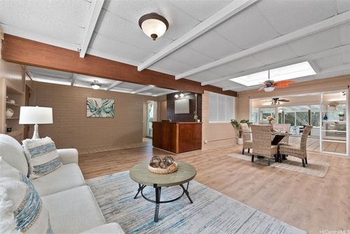 3541 Woodlawn Dr, Honolulu, HI, 96822-1451 | Card Image