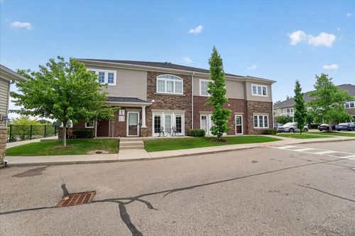5510 Arbor Chase Dr, Ann Arbor, MI, 48103-3516 | Card Image