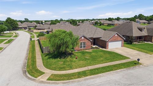 11739 N 115th Avenue E, Collinsville, OK, 74021 | Card Image