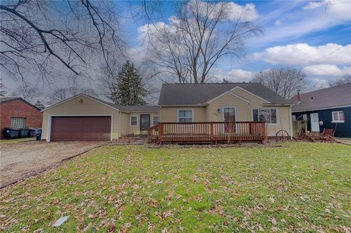 568 Stevenson Ave, Akron, OH, 44312-2617 | Card Image