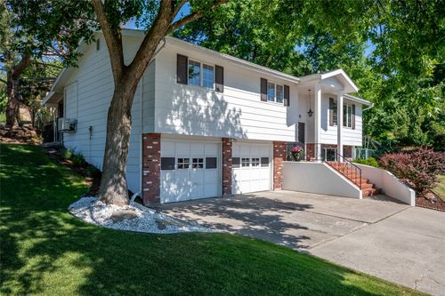 100 Simons Drive, Missoula, MT, 59803 | Card Image