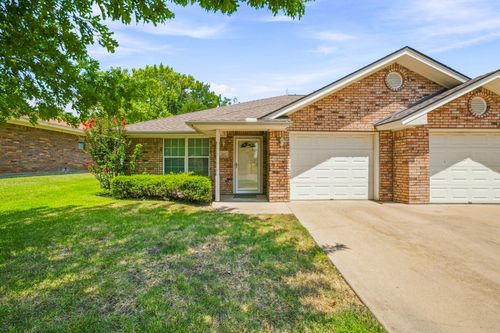 231 Bluebonnet Street, Stephenville, TX, 76401 | Card Image