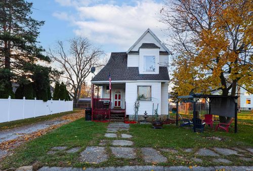 108 S Sullivan St, Garrett, IN, 46738-1664 | Card Image