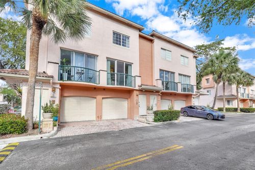 apt-817-2107 Se 10th Ave, Fort Lauderdale, FL, 33316-4525 | Card Image