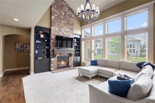 25205 W 97th Ter, Lenexa, KS, 66227-7234 | Card Image