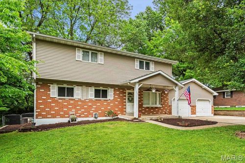 123 Appletree Ln, Glen Carbon, IL, 62034-1829 | Card Image