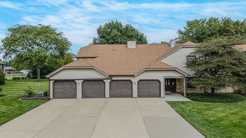 696 Hapsfield Lane, Buffalo Grove, IL, 60089 | Card Image