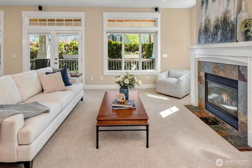 412 15th Ave, Kirkland, WA, 98033-5609 | Card Image