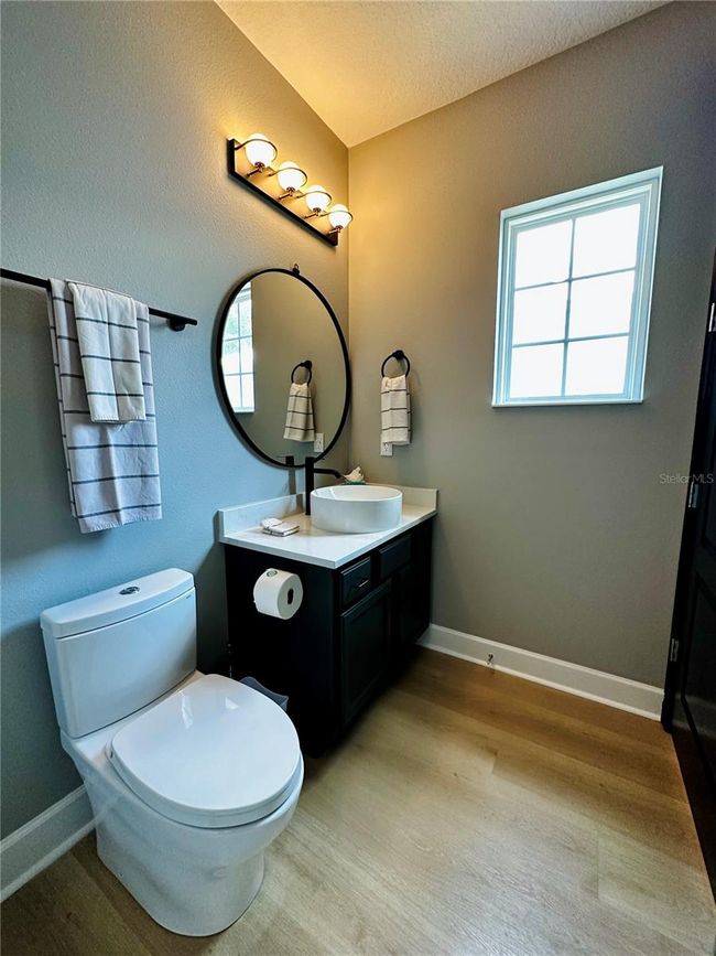 Bathroom 5 | Image 45