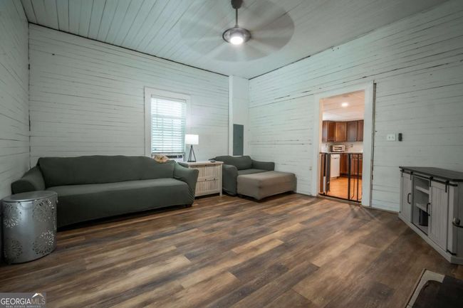 180 Cross St, House other with 2 bedrooms, 1 bathrooms and null parking in Maysville GA | Image 4