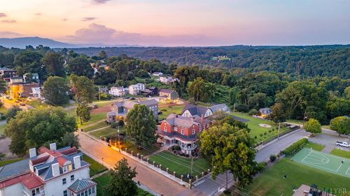 404 Cabell St, Lynchburg, VA, 24504-1217 | Card Image