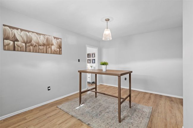537 6 Th St, House other with 5 bedrooms, 3 bathrooms and 3 parking in Braddock PA | Image 15