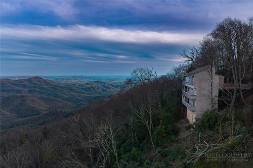 763 Gorge View Dr, Blowing Rock, NC, 28605-9764 | Card Image