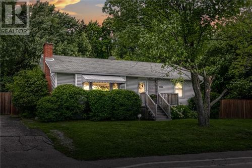 1555 Southview Dr, Sudbury, ON, P3E2L9 | Card Image