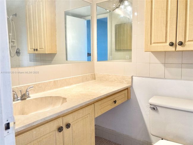APT-507 - 8550 N Sherman Cir, Condo with 2 bedrooms, 2 bathrooms and null parking in Miramar FL | Image 14
