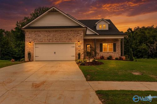 102 Ayers Spring Rd, New Market, AL, 35761-5209 | Card Image