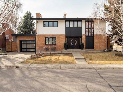 2114 17 Ave S, Lethbridge, AB, T1K1B3 | Card Image
