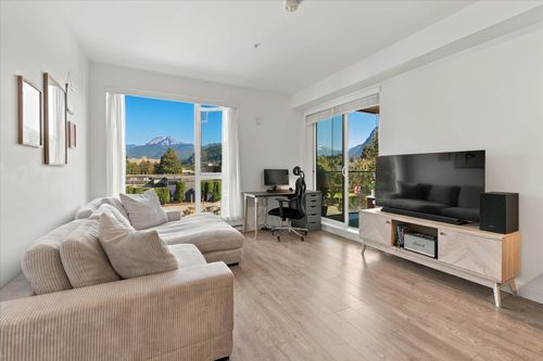 324 37881 Cleveland Avenue, Squamish, BC, V8B0Z7 | Card Image