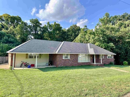 3501 E 18th Ct, Sheffield, AL, 35660-7611 | Card Image